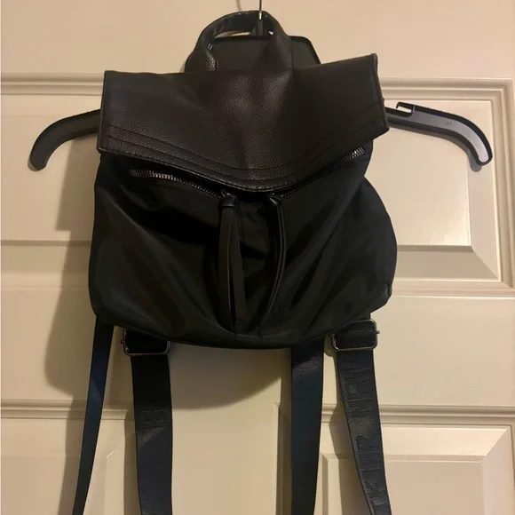 Botkier backpack purse - Picture 2 of 6